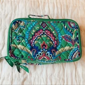 SOLD Vera Bradley - Travel Make Up Bag - Toiletries + Cosmetic Organizer - Green